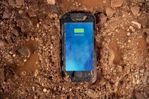 Mophie Juice Pack H2PRO Keeps Your iPhone 6 Juiced and Waterproof Too