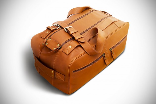 Classic Leather Duffel Bag by Chivote