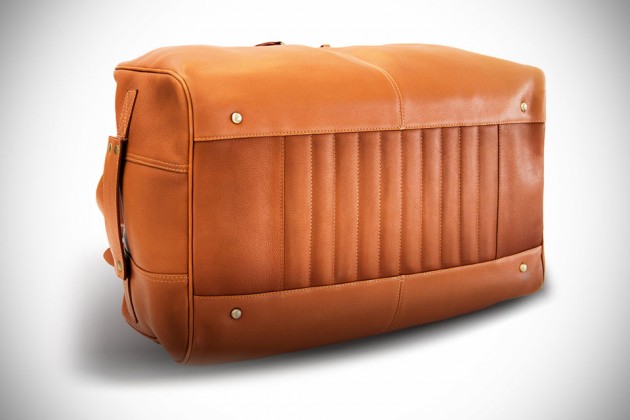 Classic Leather Duffel Bag by Chivote