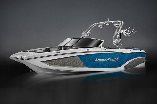 MasterCraft X23 Wave Making Boat