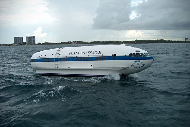 Plane Boat “Cosmic Muffin”