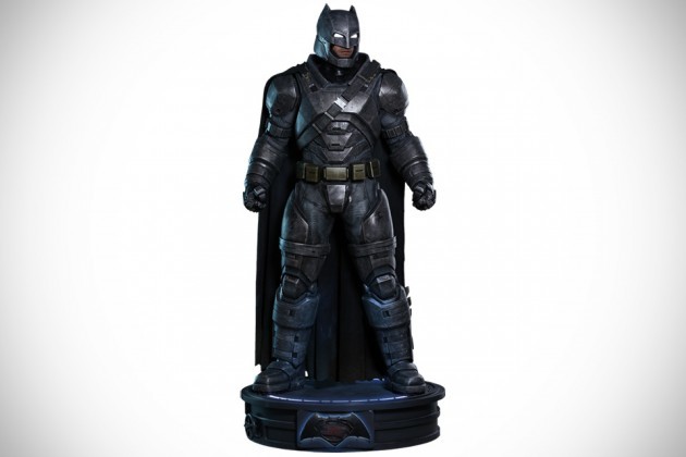 Hot Toys Batman v Superman Armored Batman Life-size Collectible