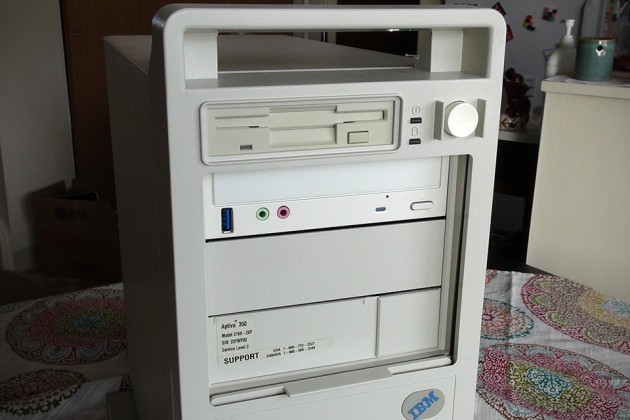 Classic PC Case Mod with 128GB Floppy Drive