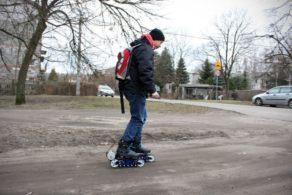 Polish Man Creates Motorized Rollerblades With OffRoad Capability