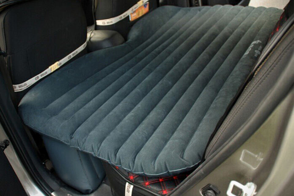 Car Travel Inflatable Bed Turns Your Car’s Back Seats Into A Proper Bed
