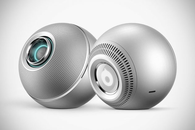 Luna Futuristic Wireless Speaker by Crazybaby