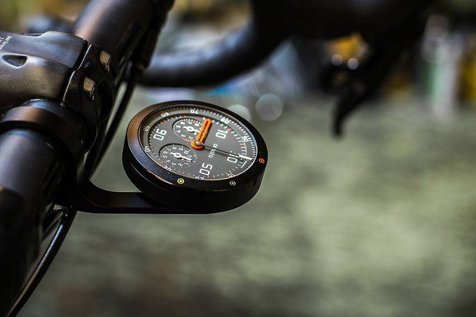 Omata One Analog GPS Speedometer for Bicycle