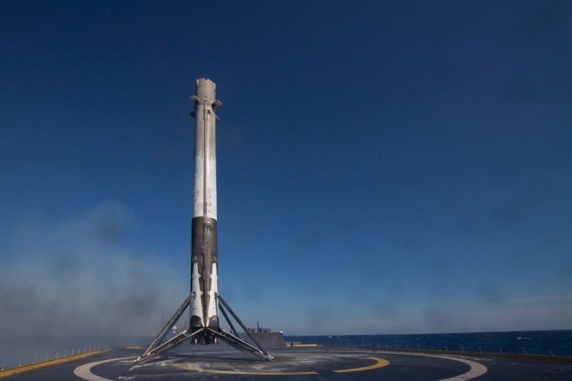 SpaceX Falcon 9 Rocket Lands On Droneship