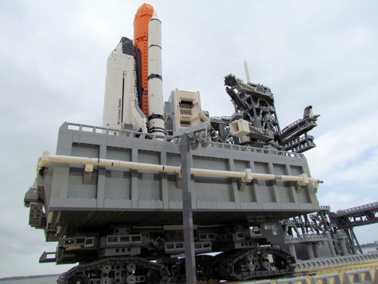 Incredibly Detailed LEGO Kennedy Space Center Had Our Minds Blown