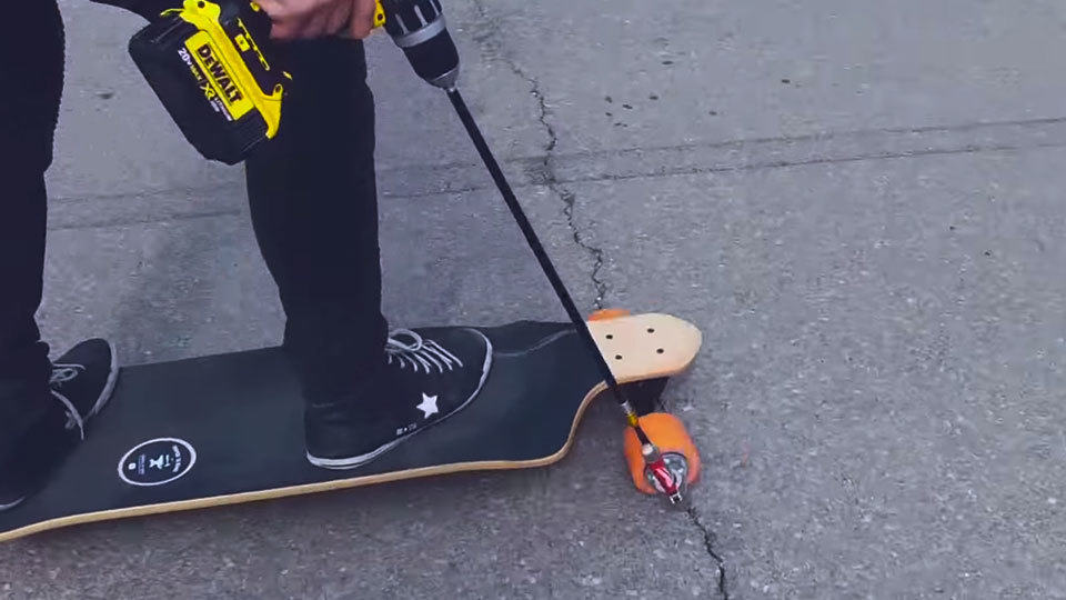 DIY Drill-powered Electric Skateboard by Inspire To Make
