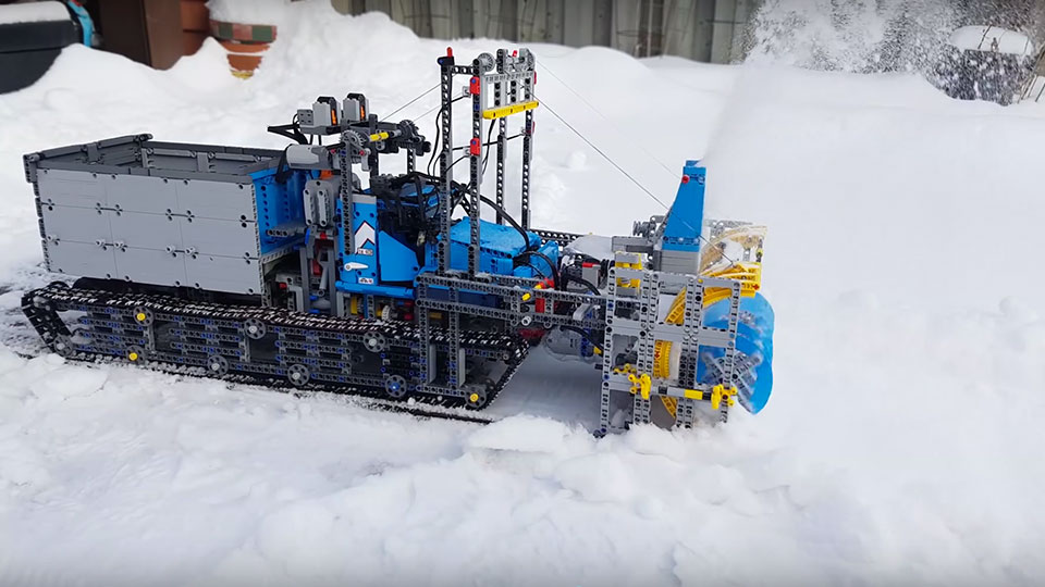 LEGO Technic 6x6 All-terrain Tow Truck Modded Into A Snowblower